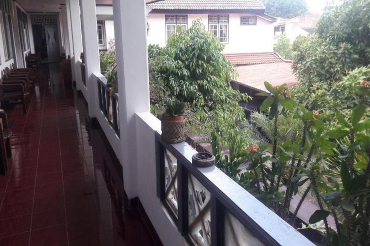 Hotel Airlangga มาตารัม ภายนอก รูปภาพ