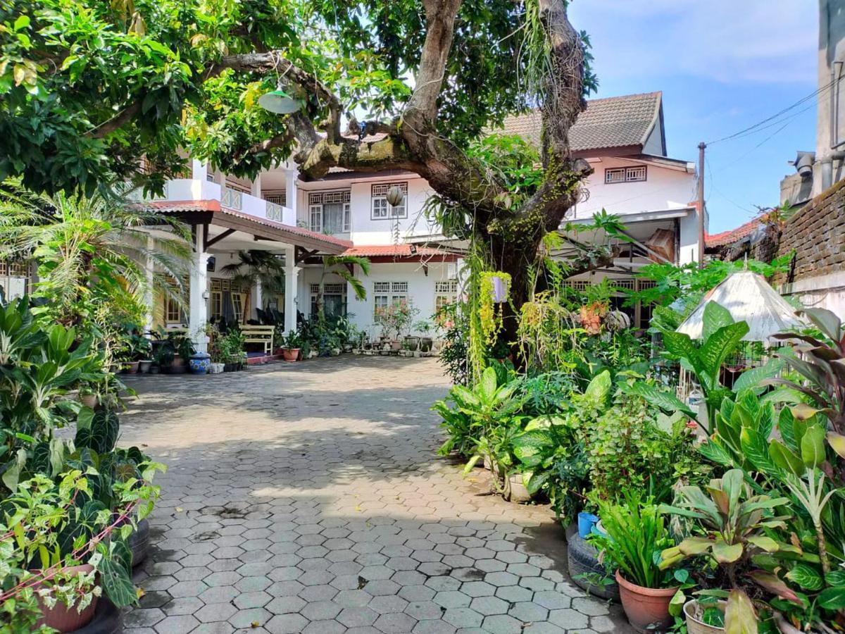 Hotel Airlangga มาตารัม ภายนอก รูปภาพ